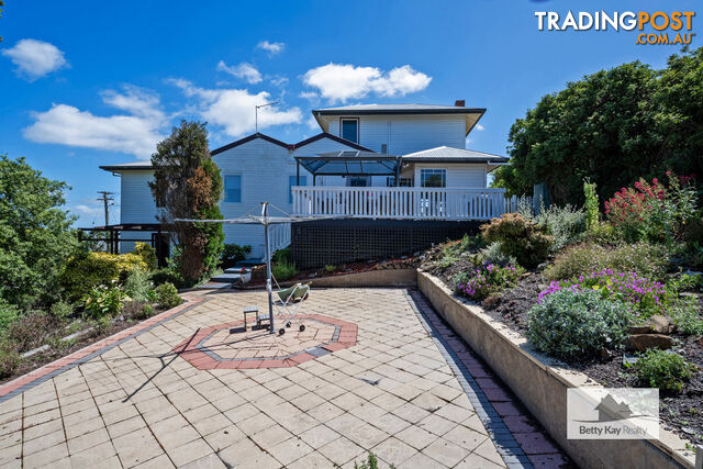 1 Hill Street SMITHTON TAS 7330