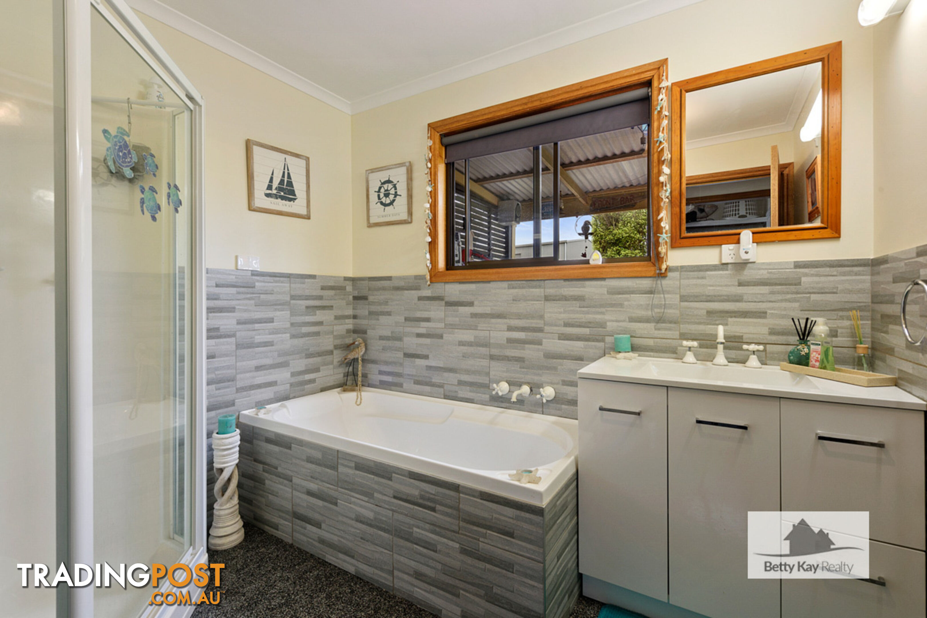 1 Shoobridge Street CRAYFISH CREEK TAS 7321