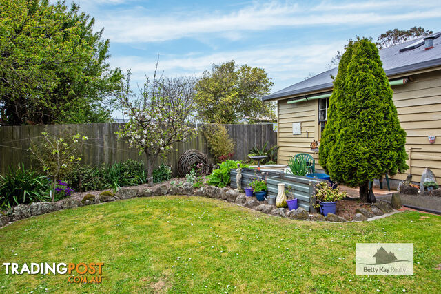 1 Shoobridge Street CRAYFISH CREEK TAS 7321