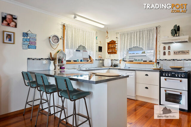 1 Shoobridge Street CRAYFISH CREEK TAS 7321