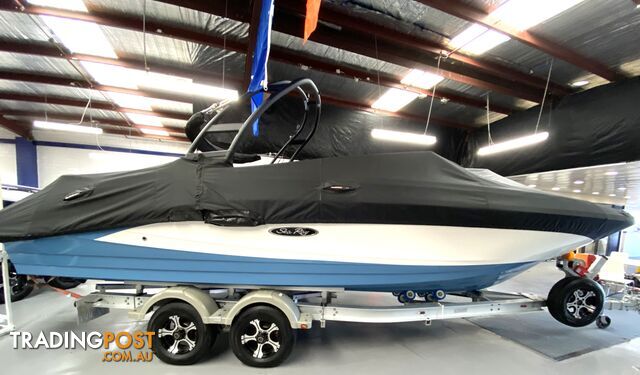 Sea Ray SPX230