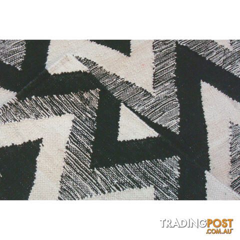 Chevron Durry Rug Black & White 160x230cm