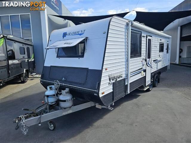 2016 PARAMOUNT VOGUE CARAVAN VOGUE