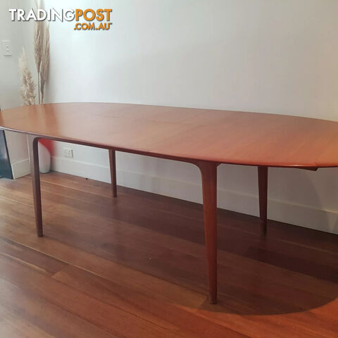 Noblett Dining table and 6 chairs