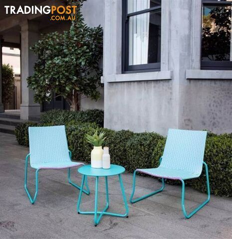Outdoor Living 3 Piece Chair Set