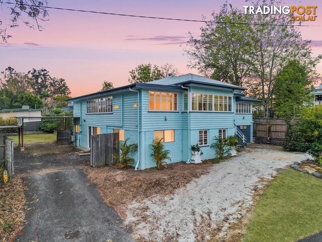 Huge Home Plus A Brick Granny Flat & A Pool In Central Location...!