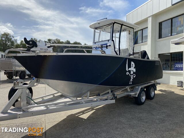 2018 Australian Masters Marine 5700 Seaclass Centre console. Powered by a 200hp fuel injected four s