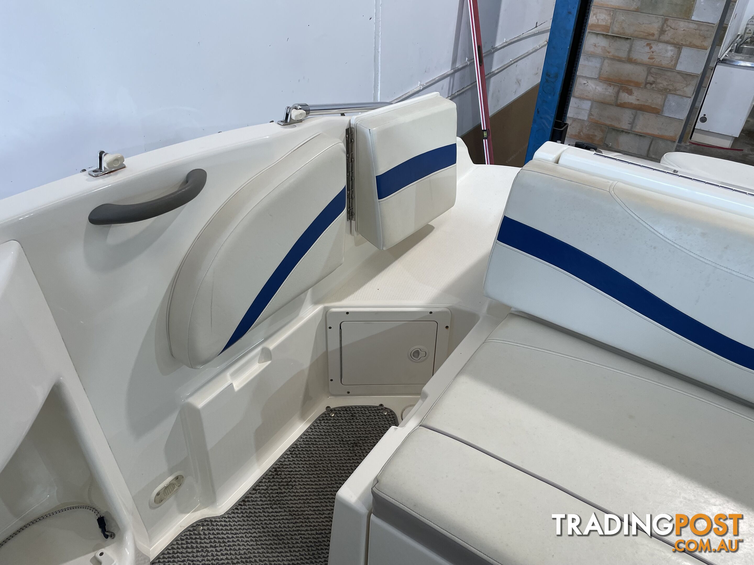 2006 Maxum 2400 SC3 Cuddy Cabin