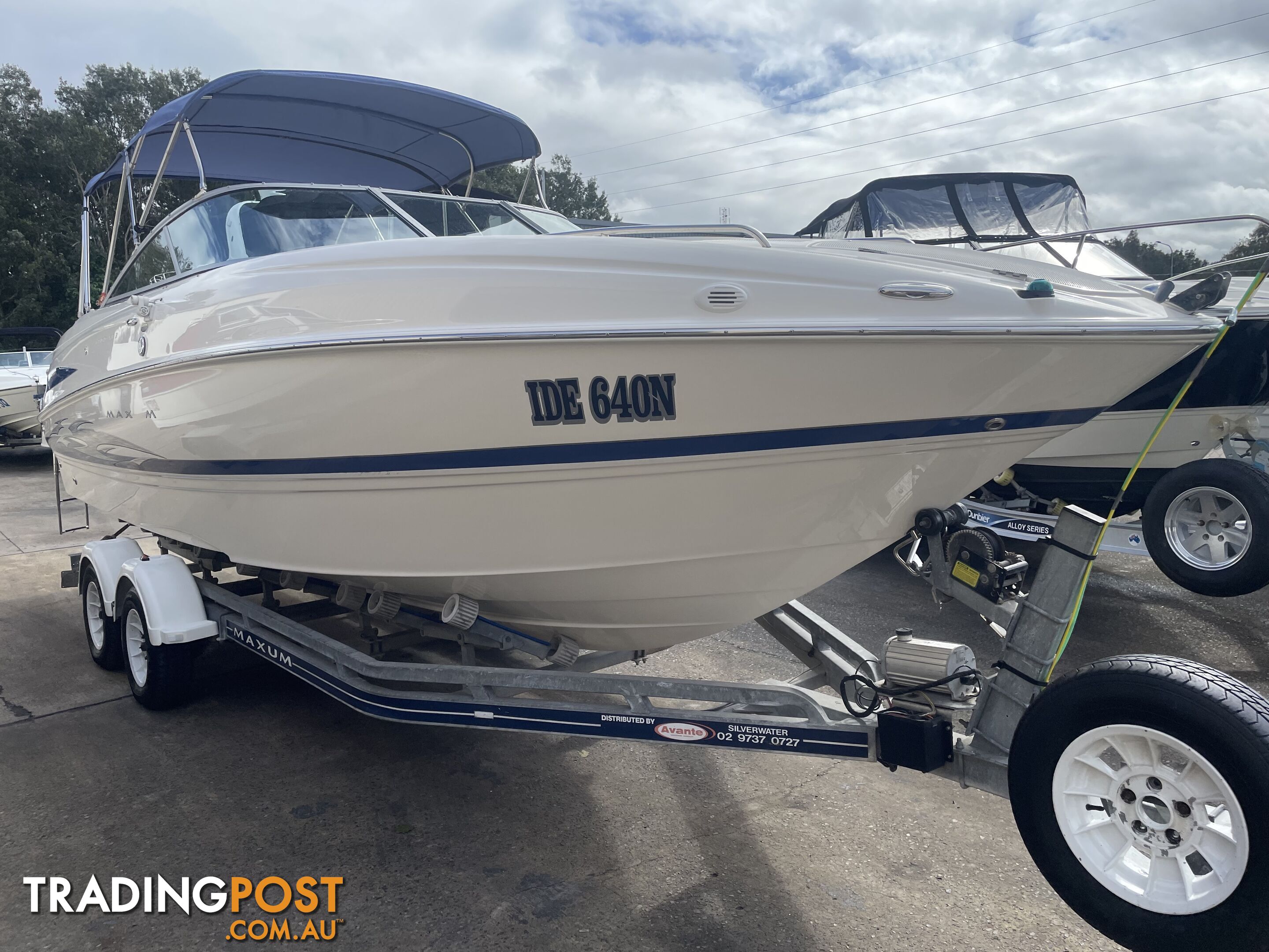 2006 Maxum 2400 SC3 Cuddy Cabin