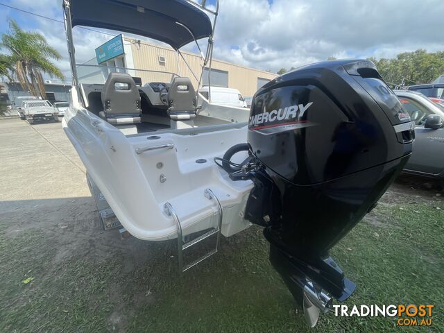 2005 Freedom Escape 530 - 100HP Mercury 21 hours