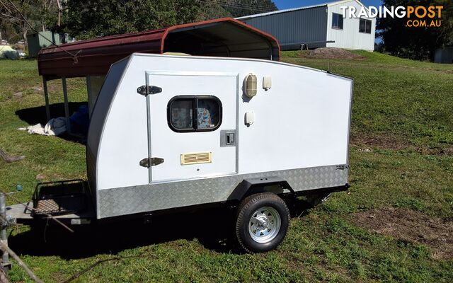 2009 Light Weight Camper Trailer