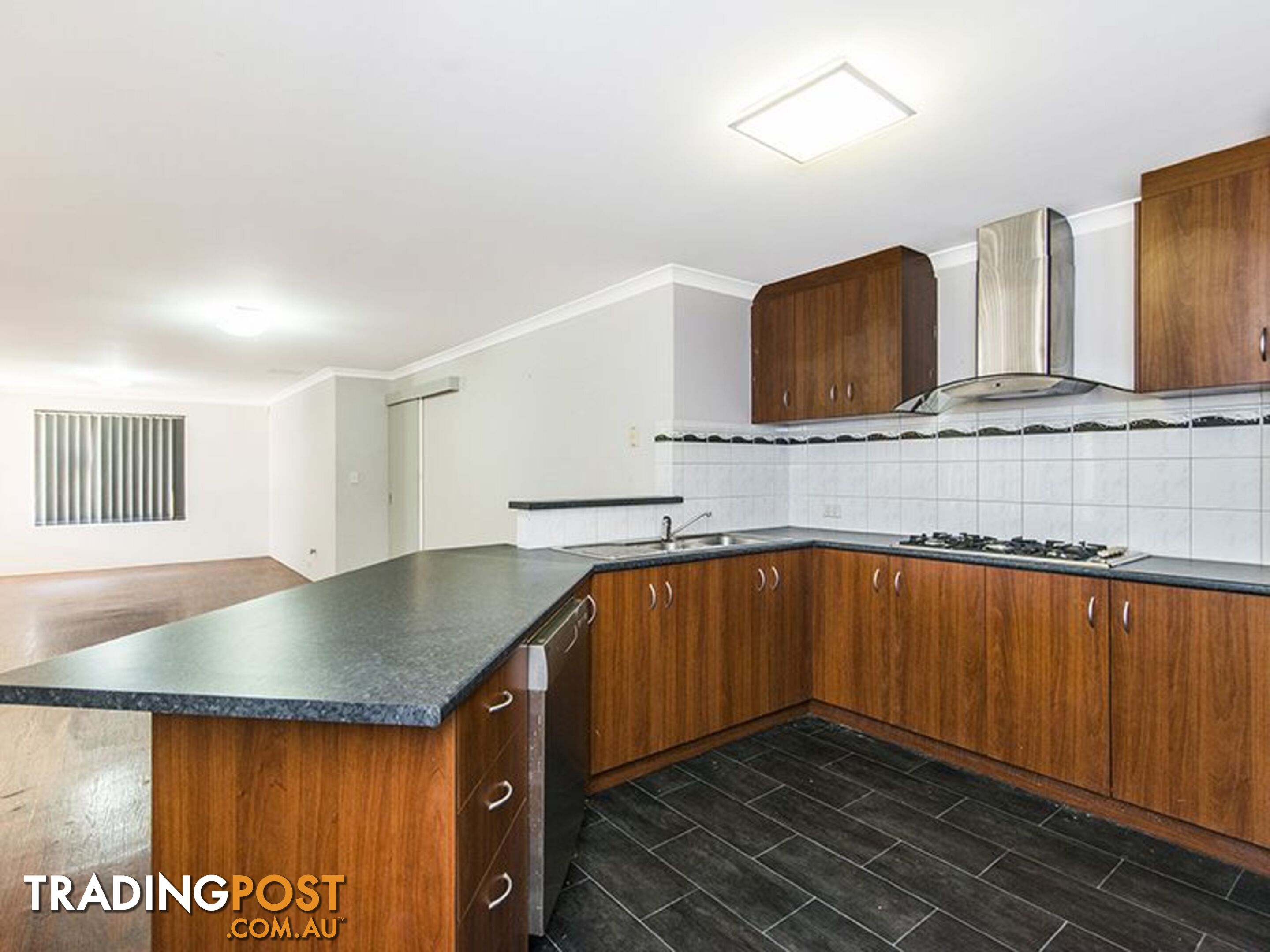 16 Thomson Way GOSNELLS WA 6110