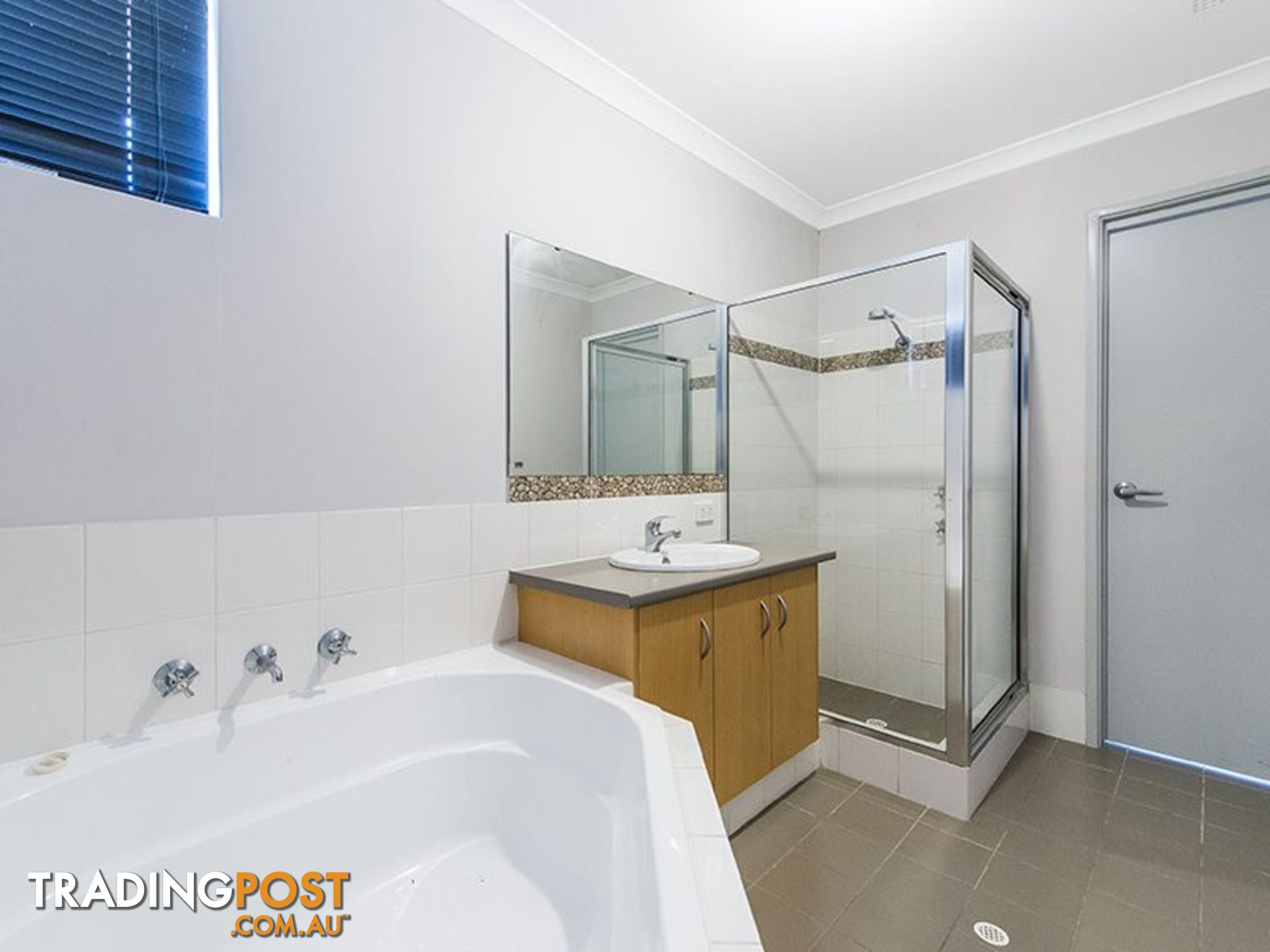 16 Thomson Way GOSNELLS WA 6110