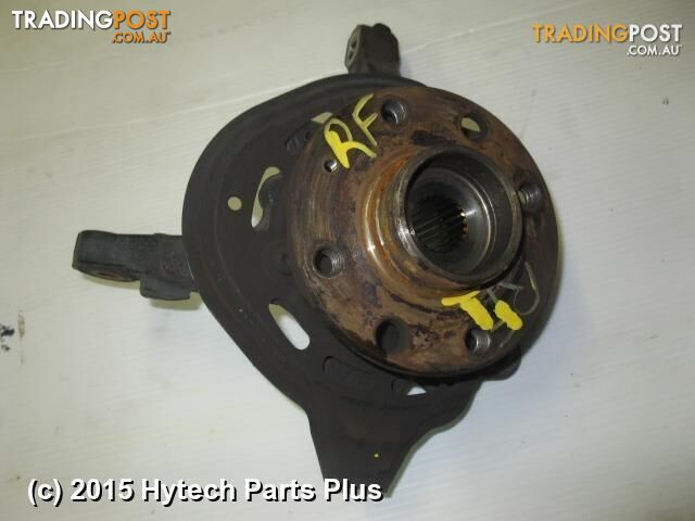 2004 HOLDEN BARINA RIGHT FRONT HUB ASSEMBLY non abs