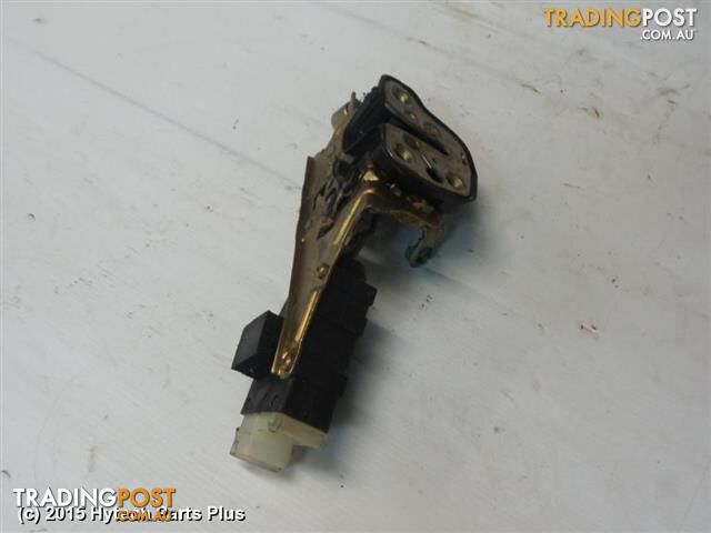 2000 HOLDEN COMMODORE DOOR/BOOT/GATE LOCK with act 705328 gm 92 056 619 - photo 2 of 2