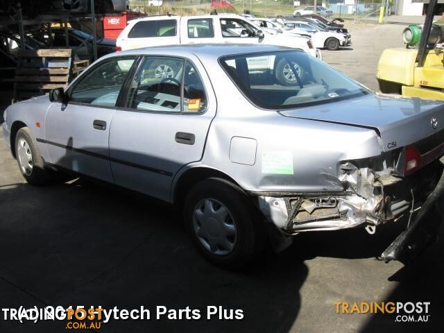 1995 TOYOTA CAMRY RIGHT REAR 1/4 GLASS (IN DR)