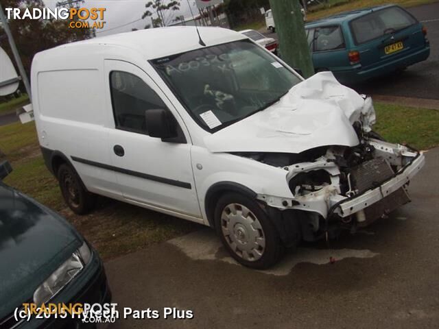 2005 HOLDEN BARINA LEFT REAR HUB ASSEMBLY disk brake