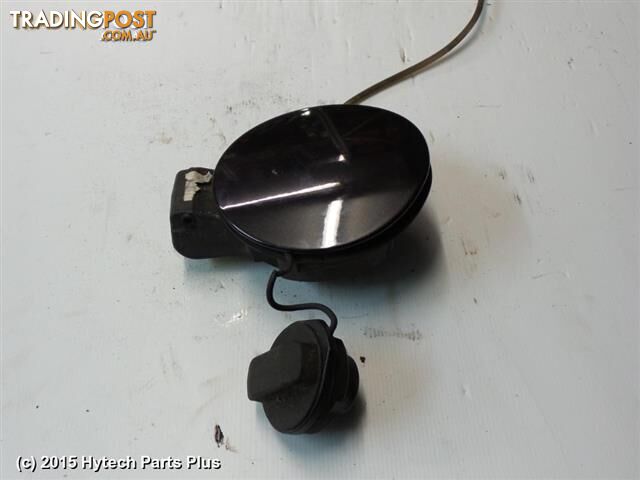 2006 VOLKSWAGEN GOLF FUEL DOOR / FILLER black