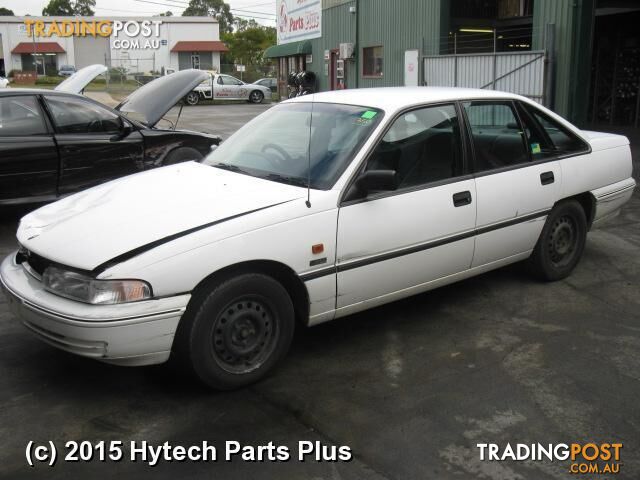 1992 HOLDEN COMMODORE BONNET HINGE/STRUT pair struts