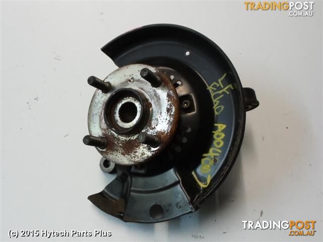 2004 TOYOTA ECHO LEFT FRONT HUB ASSEMBLY