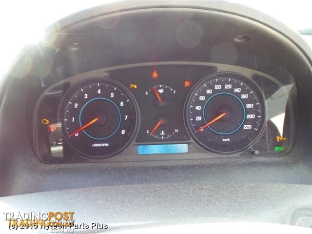 2011 HOLDEN CAPTIVA LEFT GUARD 000 maroon
