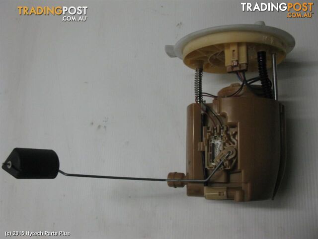 2010 HOLDEN COMMODORE FUEL PUMP 6.0l series 1 squarish plug