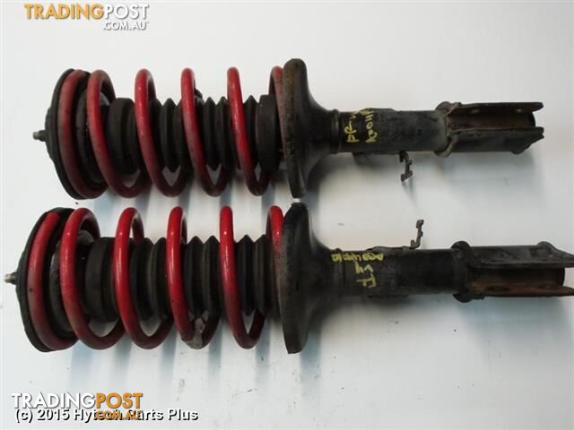 2003 HOLDEN COMMODORE RIGHT FRONT STRUT pair with lowered pedders springs 2142