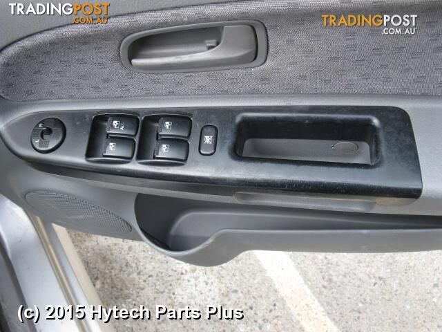 2003 KIA RIO RIGHT REAR 1/4 GLASS (IN DR)