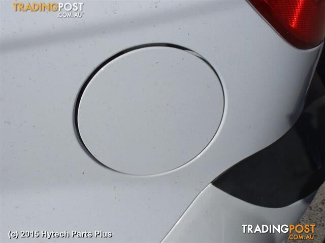 2011 HYUNDAI GETZ DOOR HANDLE RIGHT REARouter white