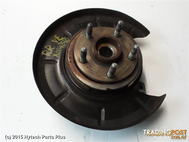2006 HOLDEN COMMODORE RIGHT REAR HUB ASSEMBLY