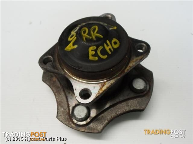 2004 TOYOTA ECHO RIGHT REAR HUB ASSEMBLY