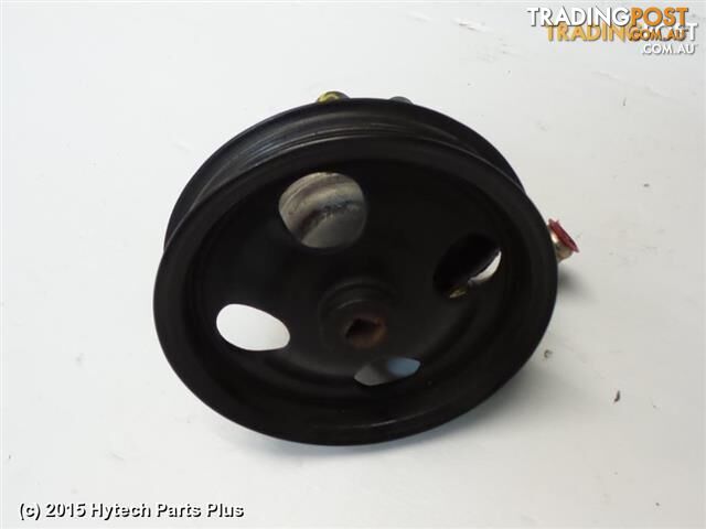 2005 HOLDEN COMMODORE STEERING PUMP