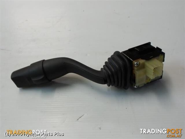 2011 HOLDEN COMMODORE COMBINATION SWITCH