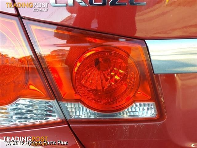 2010 HOLDEN CRUZE REAR GARNISH sed