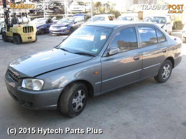 2002 HYUNDAI ACCENT LEFT REAR HUB ASSEMBLY