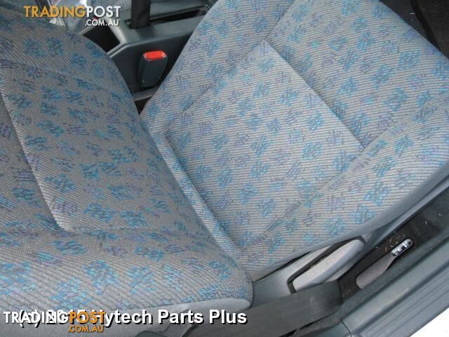 1997 NISSAN PULSAR AIR CLEANER/BOX