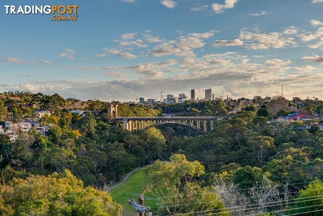 17 Upper Cliff NORTHBRIDGE NSW 2063