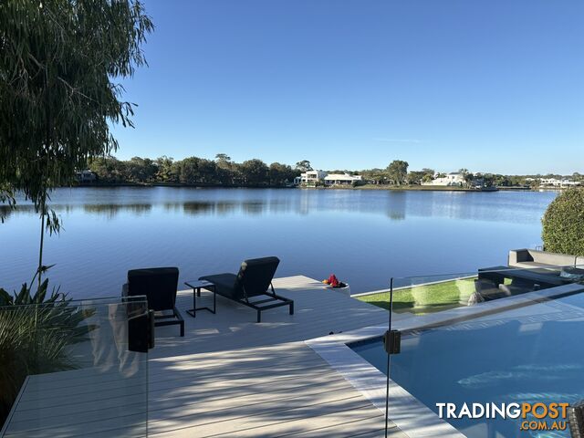 15 Karinya Place TWIN WATERS QLD 4564