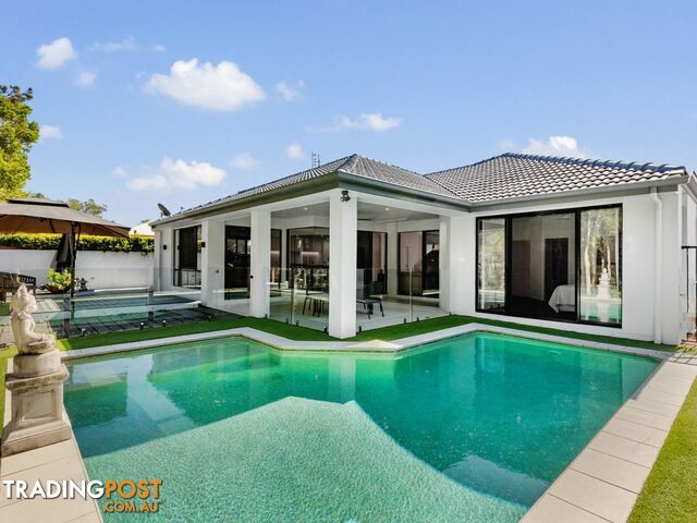 8 Peatling Lane TWIN WATERS QLD 4564