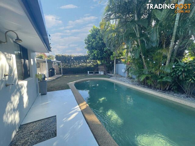 636 David Low Way PACIFIC PARADISE QLD 4564