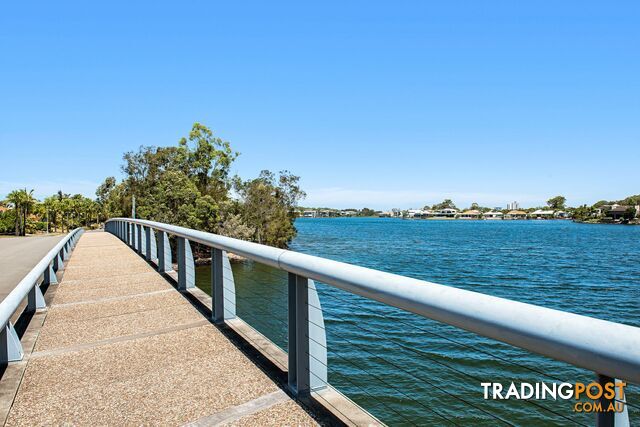 13 Baker Finch Place TWIN WATERS QLD 4564