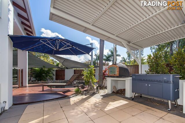 2 Undanbi Lane TWIN WATERS QLD 4564