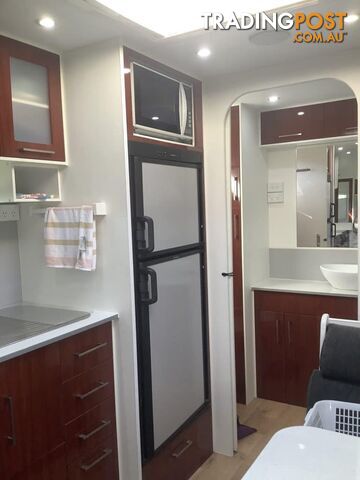 2013 18FT 6IN NEW AGE CARAVANS BIG RED - photo 4 of 39