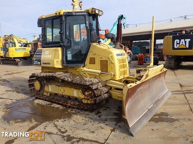Komatsu D37PX-23 year 2014 with 1014 hours