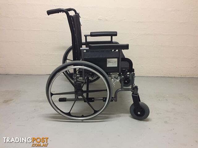 Bariatric Wheelchair - Breezy EC 2000HD Bariatric