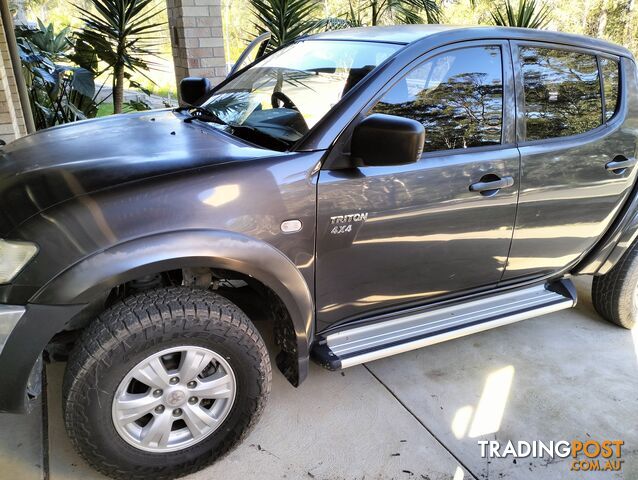 2011 Mitsubishi Triton MN GLR Ute Manual