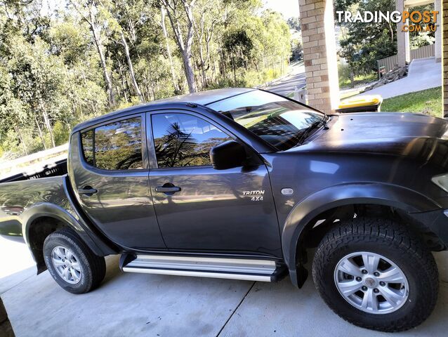 2011 Mitsubishi Triton MN GLR Ute Manual