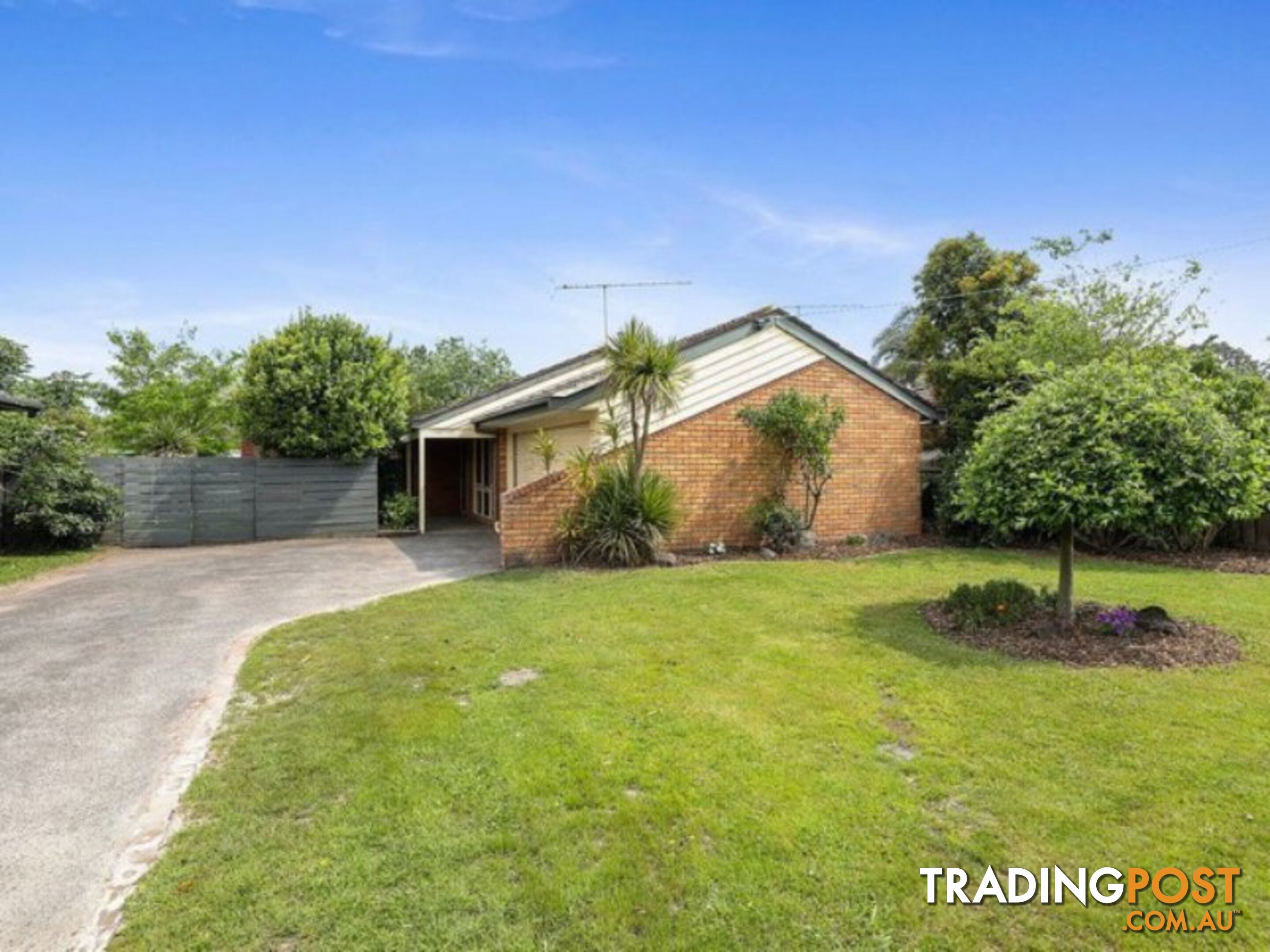 10 Purvis Street MOE VIC 3825