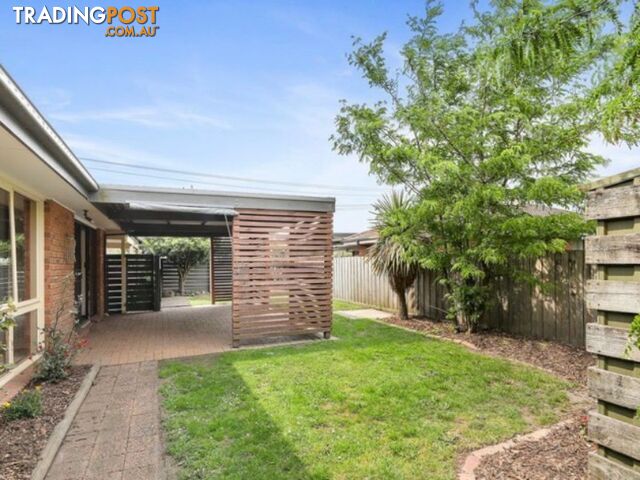 10 Purvis Street MOE VIC 3825