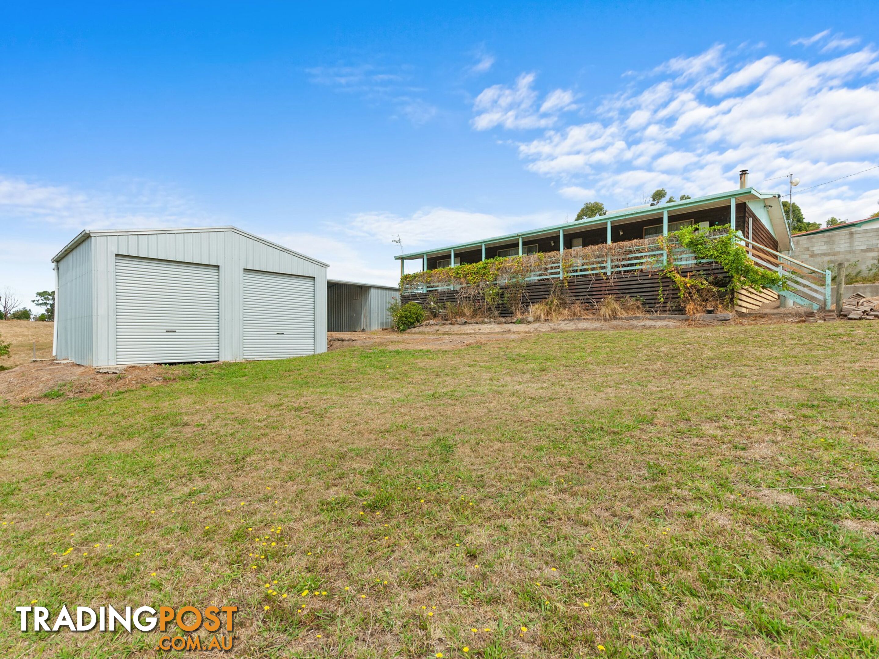 2 Tanjil Court WILLOW GROVE VIC 3825